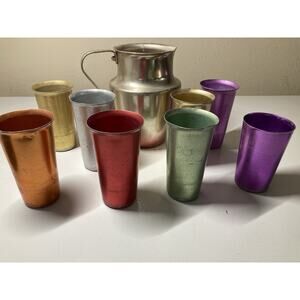 Vintage Aluminum Pitcher With 8 Tumblers💥
